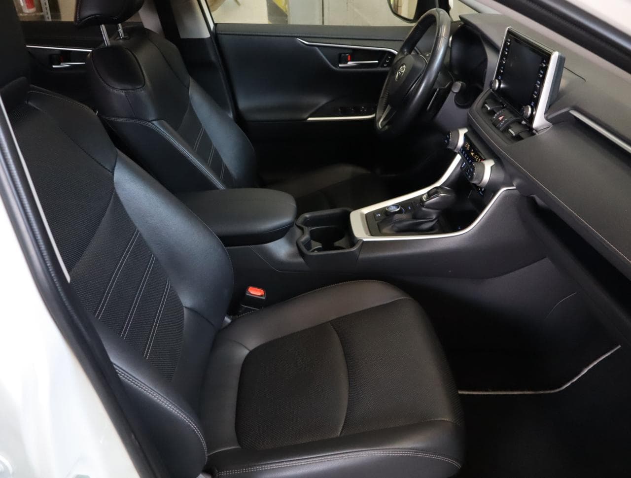 2021 Toyota RAV4 - 12