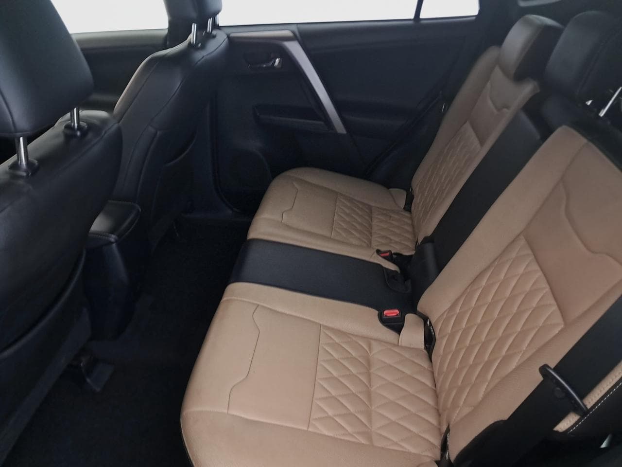 2018 Toyota RAV4 - 14