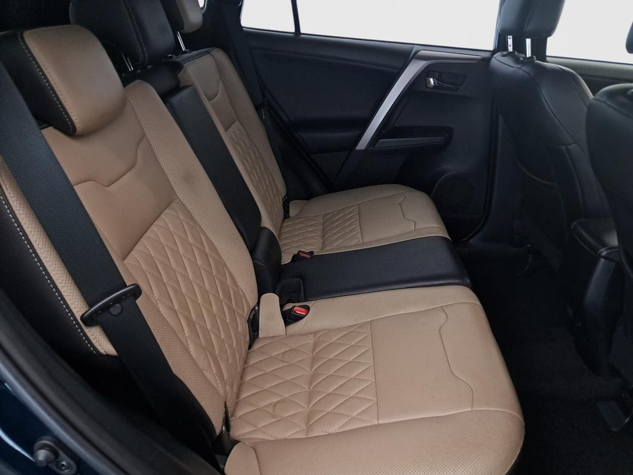 2018 Toyota RAV4 - 13