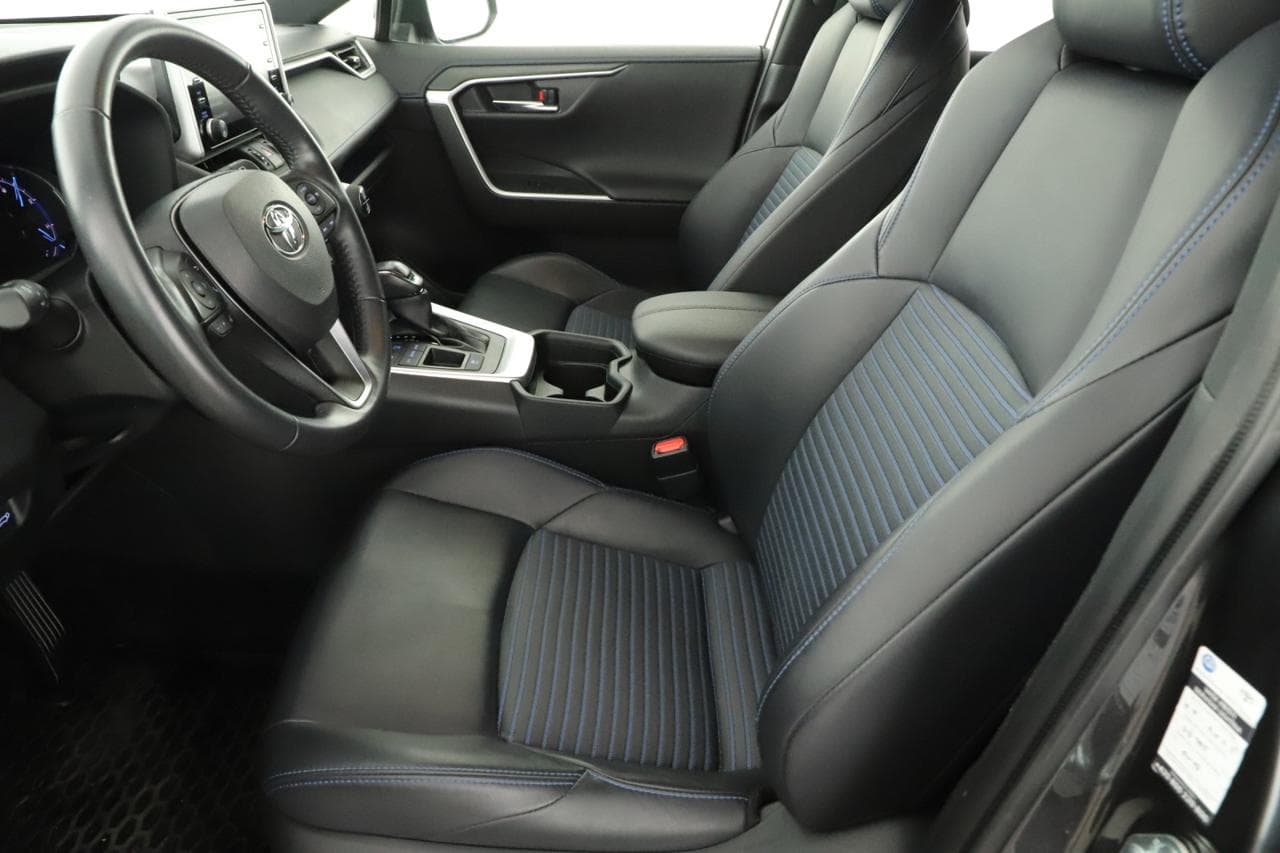 2020 Toyota RAV4 - 13