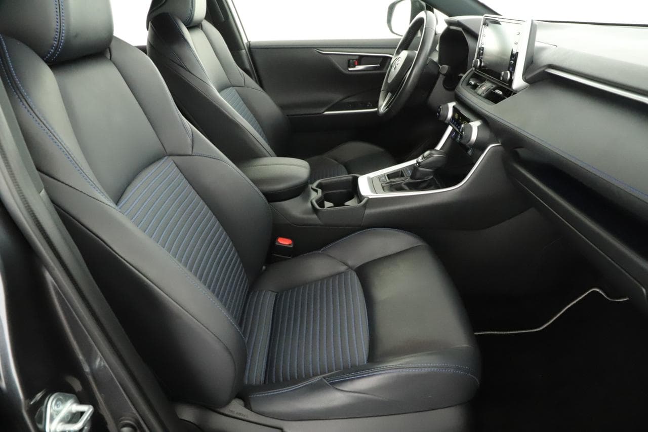 2020 Toyota RAV4 - 10