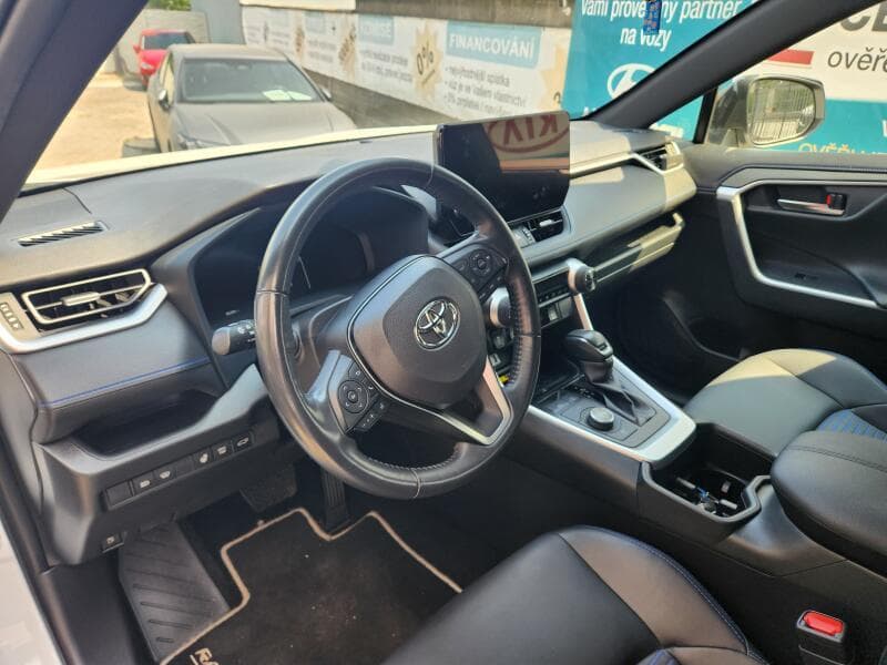 2024 Toyota RAV4 - 10