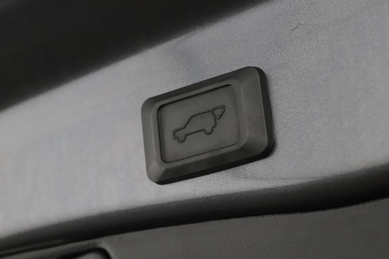 2022 Toyota RAV4 - 19