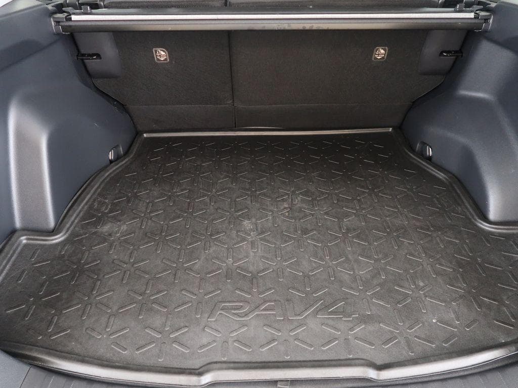 2022 Toyota RAV4 - 12