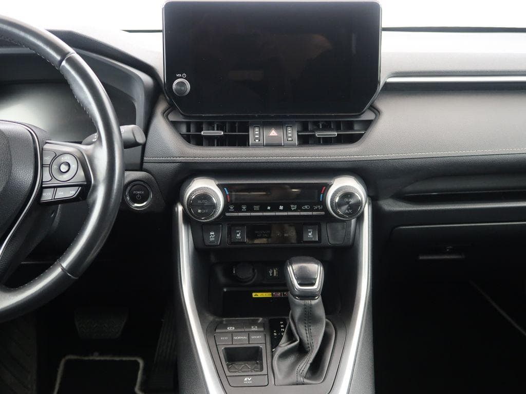 2022 Toyota RAV4 - 17