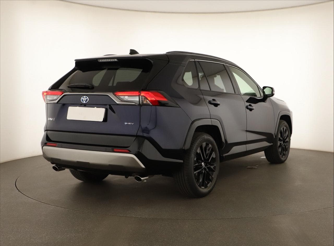 2025 Toyota RAV4 - 7