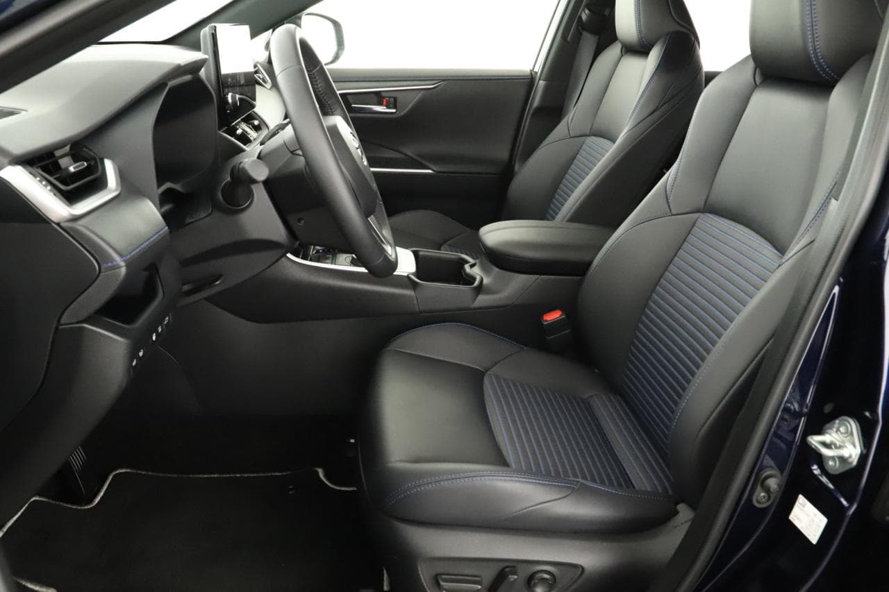 2025 Toyota RAV4 - 13