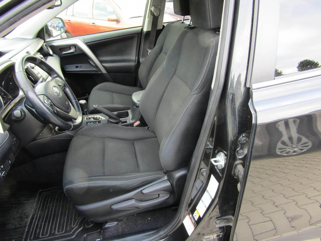 2014 Toyota RAV4 - 9