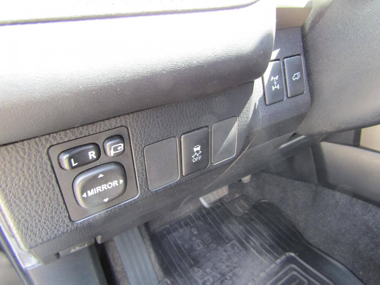 2014 Toyota RAV4 - 17