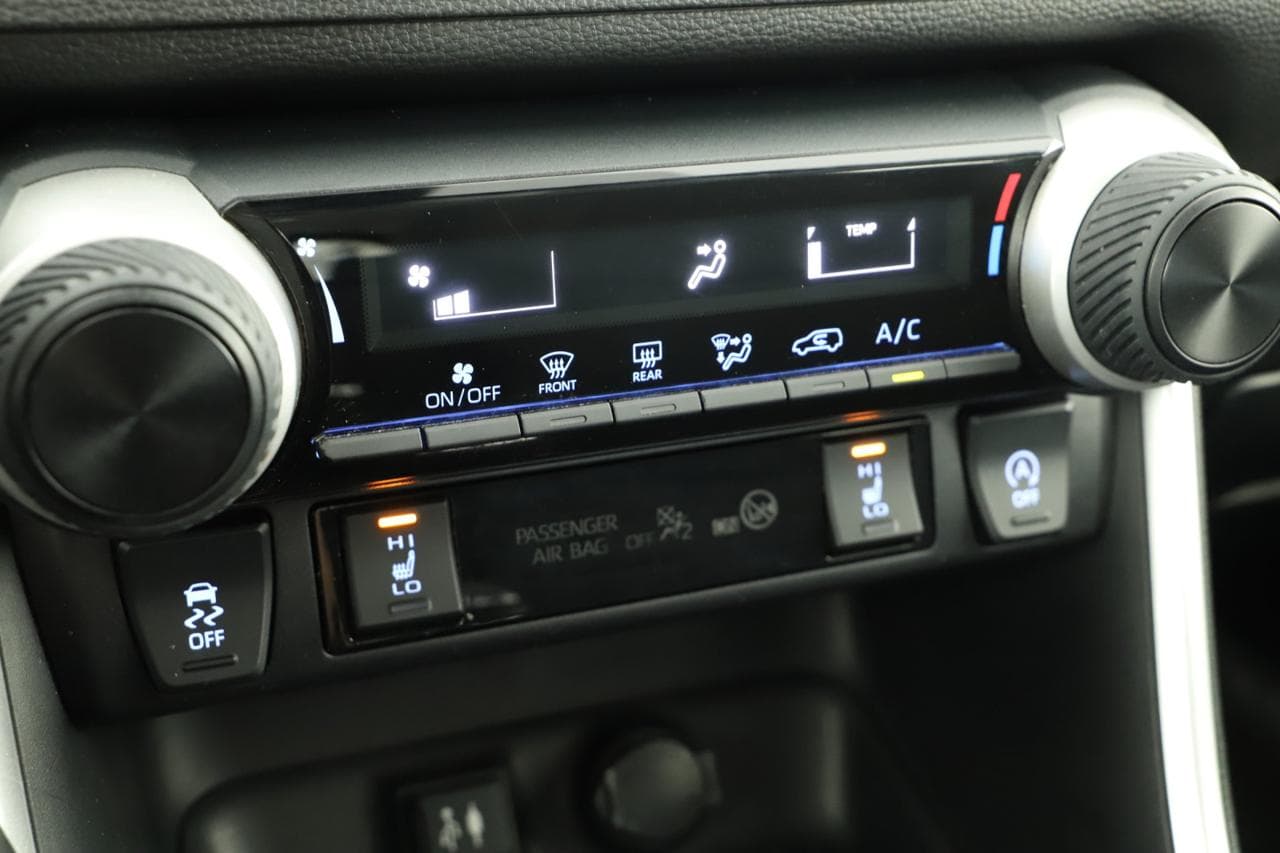 2019 Toyota RAV4 - 16