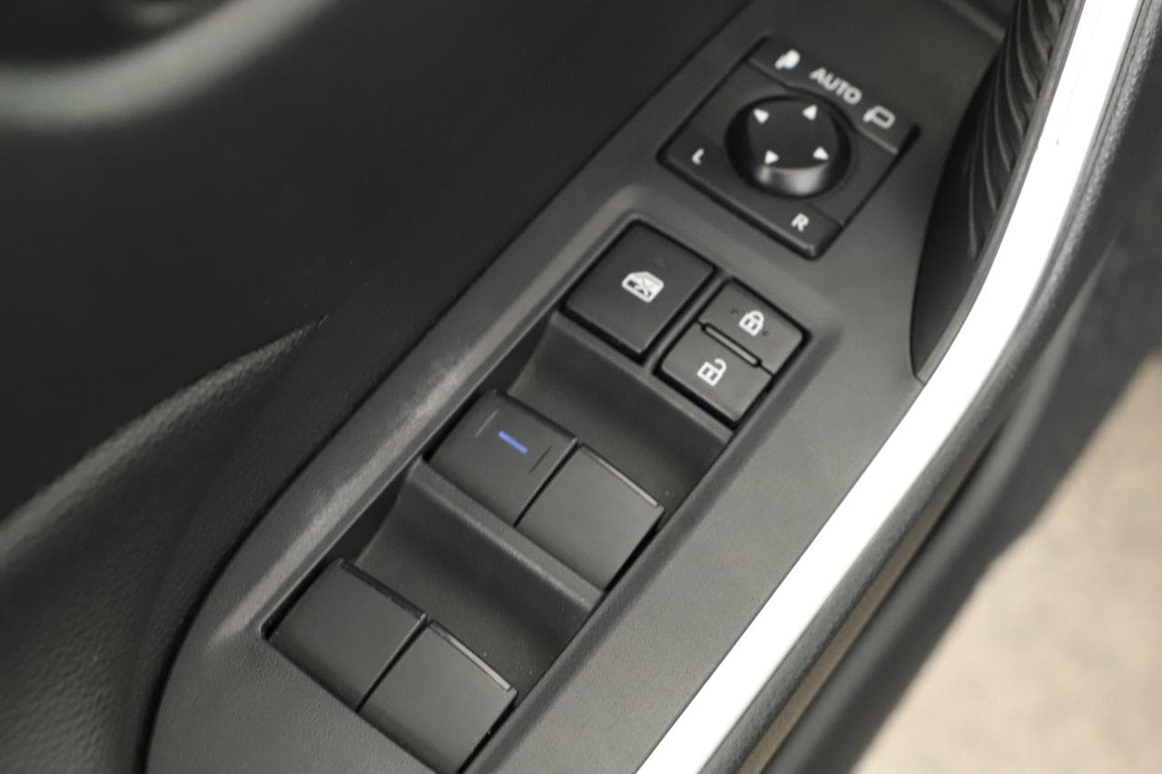 2019 Toyota RAV4 - 18
