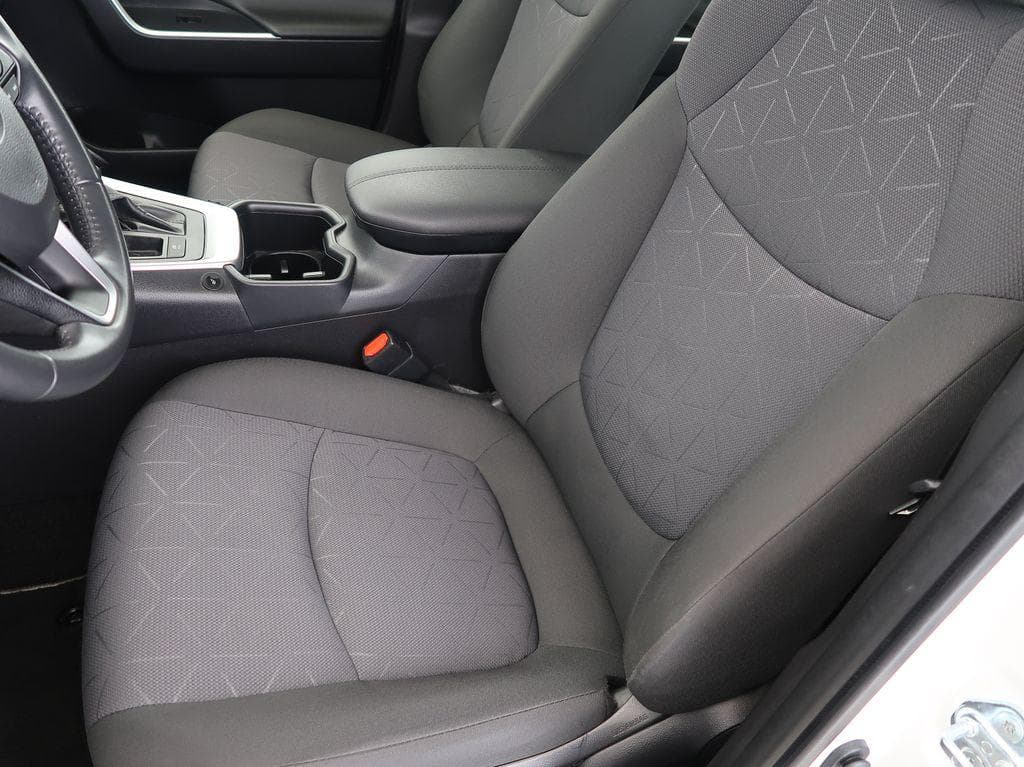 2022 Toyota RAV4 - 9