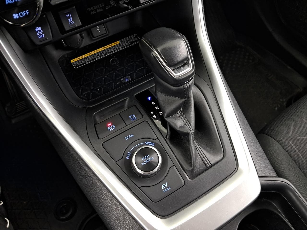 2020 Toyota RAV4 - 19