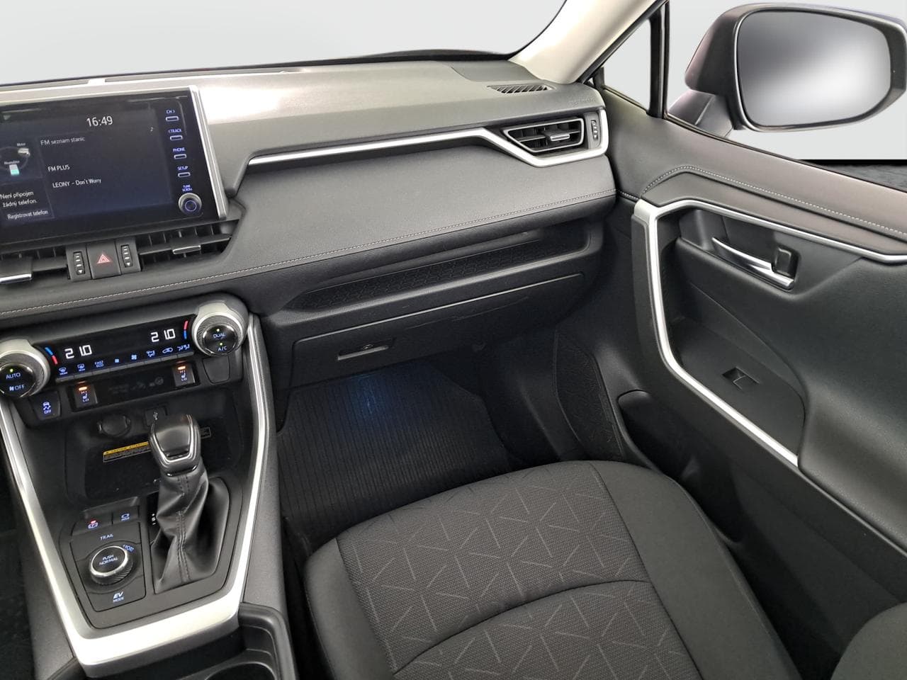 2020 Toyota RAV4 - 11