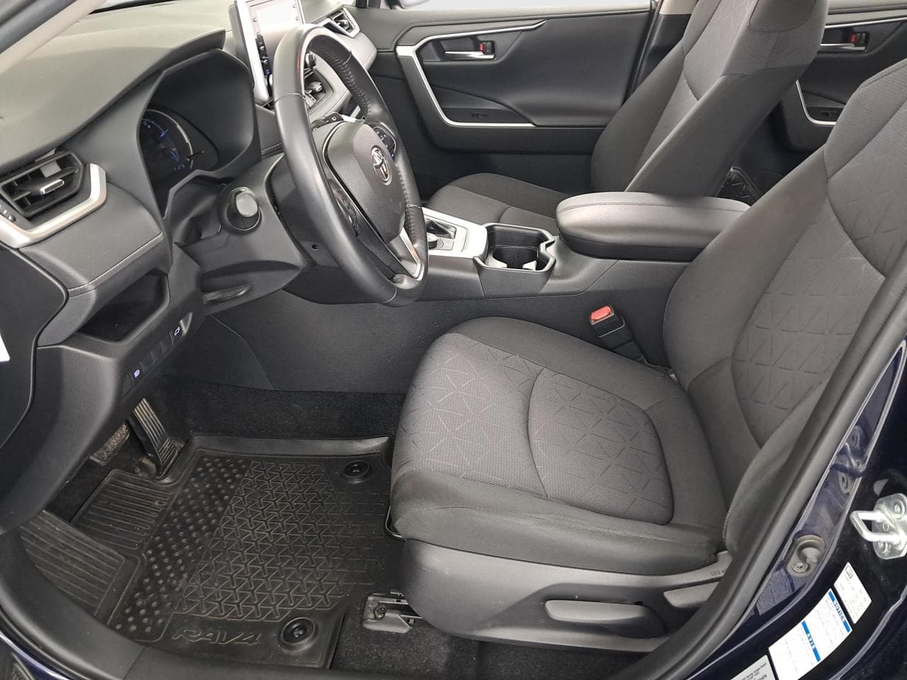 2020 Toyota RAV4 - 16
