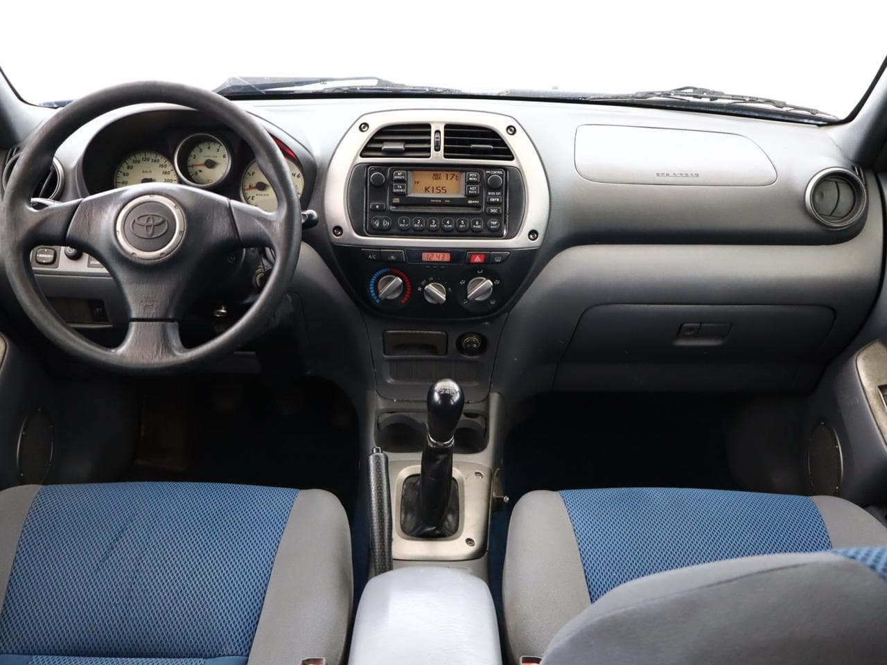 2003 Toyota RAV4 - 9