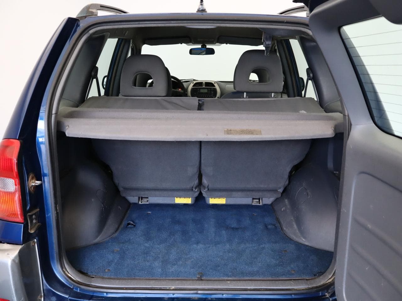 2003 Toyota RAV4 - 17