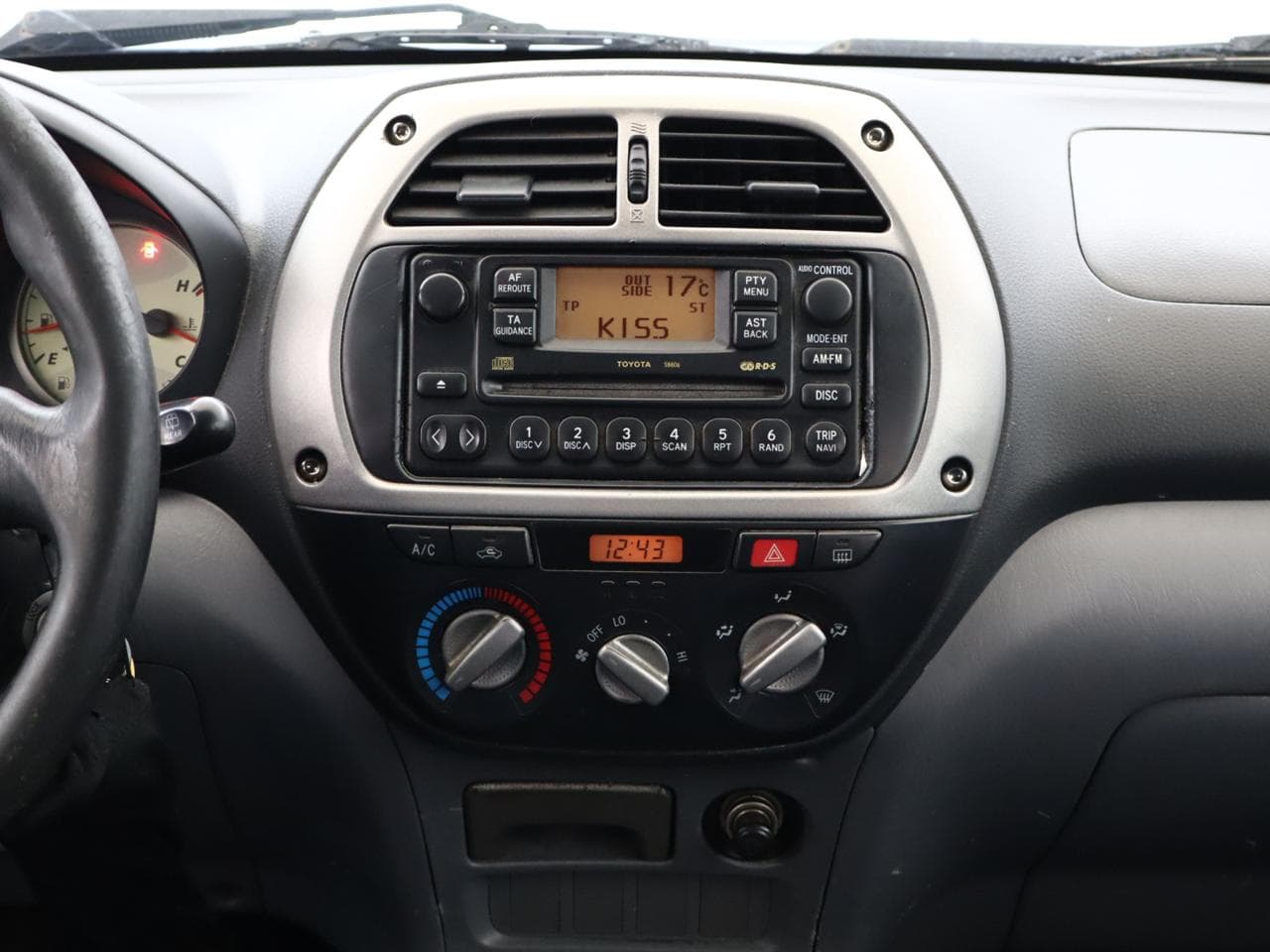 2003 Toyota RAV4 - 16