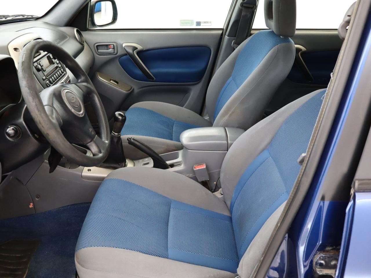 2003 Toyota RAV4 - 14