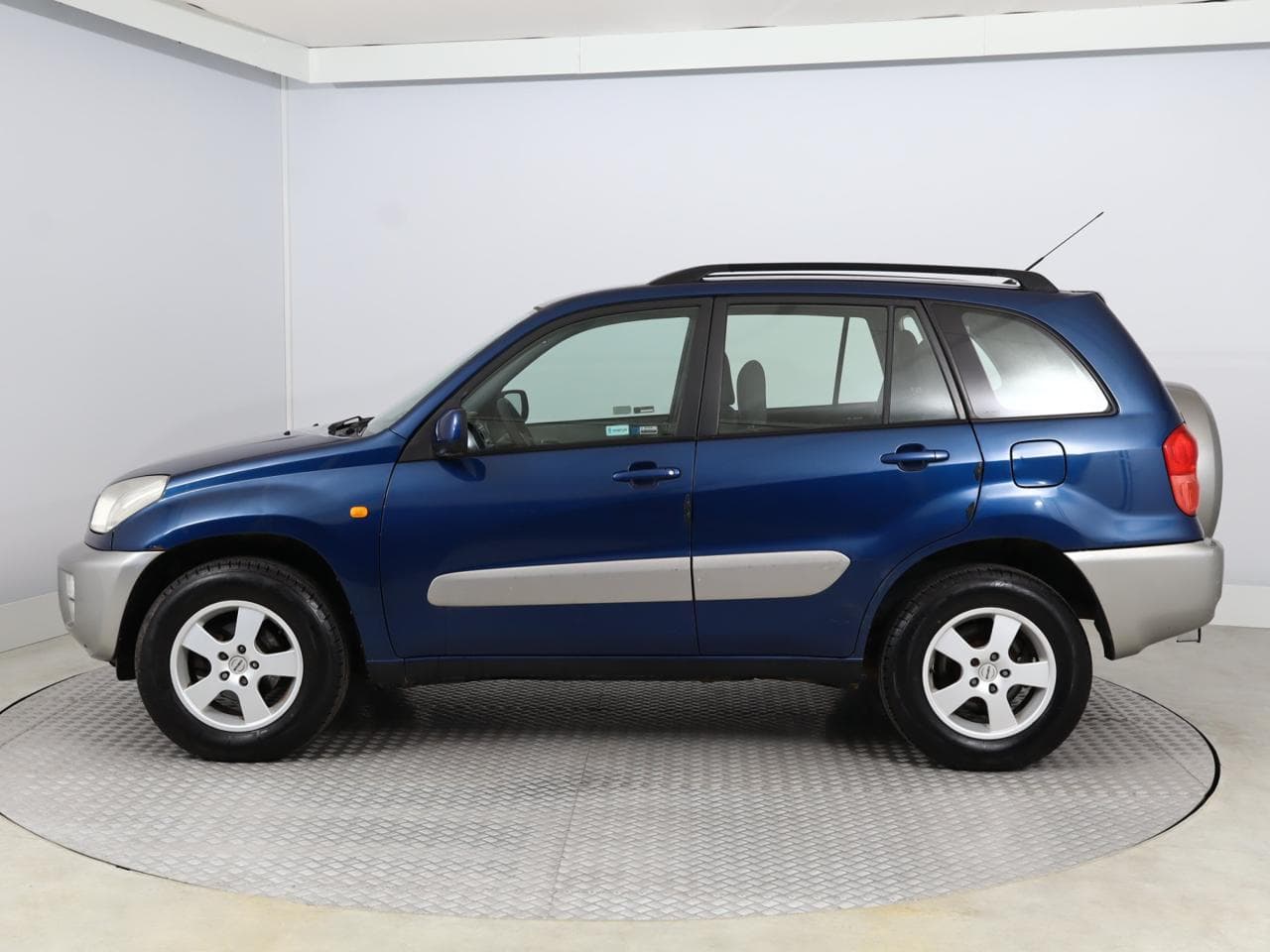 2003 Toyota RAV4 - 4