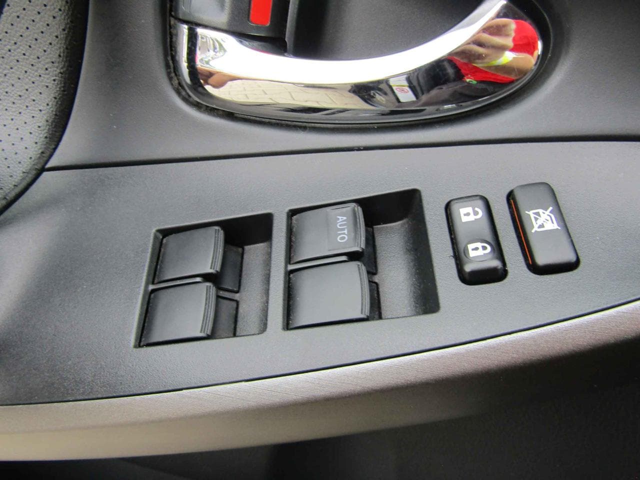 2011 Toyota RAV4 - 10