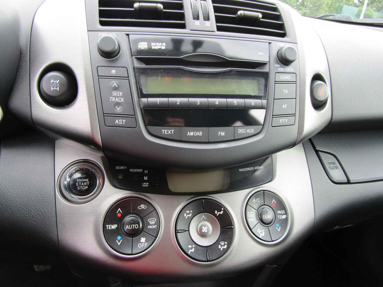 2011 Toyota RAV4 - 13