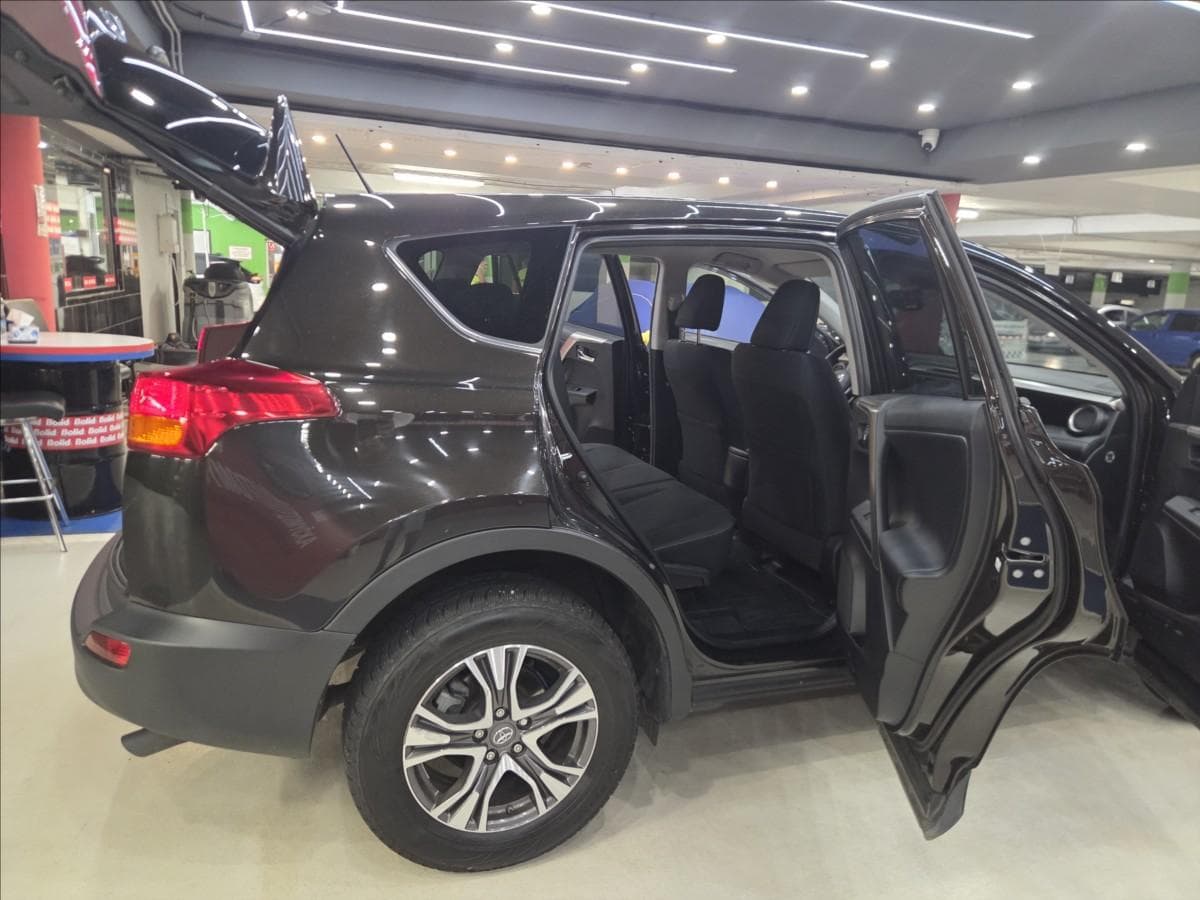 2016 Toyota RAV4 - 17