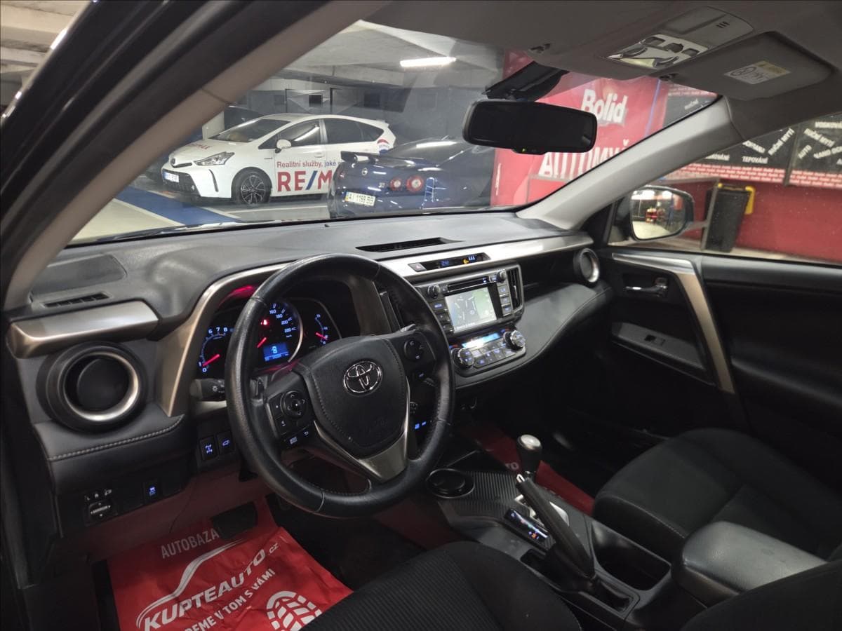 2016 Toyota RAV4 - 5