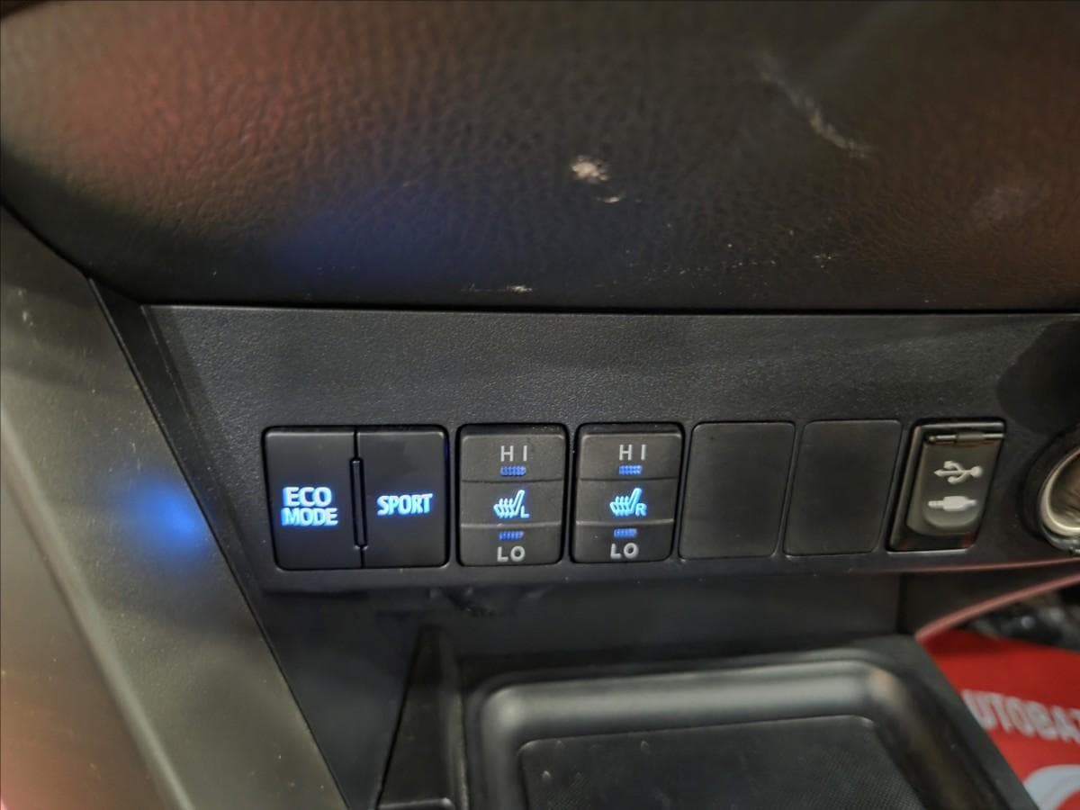 2016 Toyota RAV4 - 10