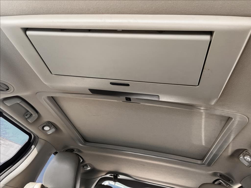 2013 Toyota SIENNA - 17