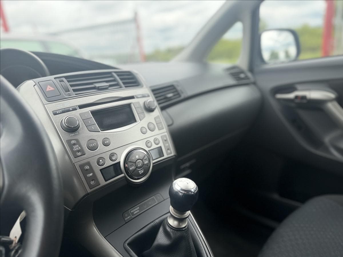 2009 Toyota VERSO - 16