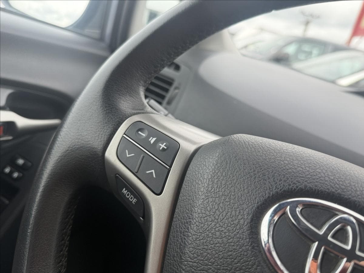 2009 Toyota VERSO - 19