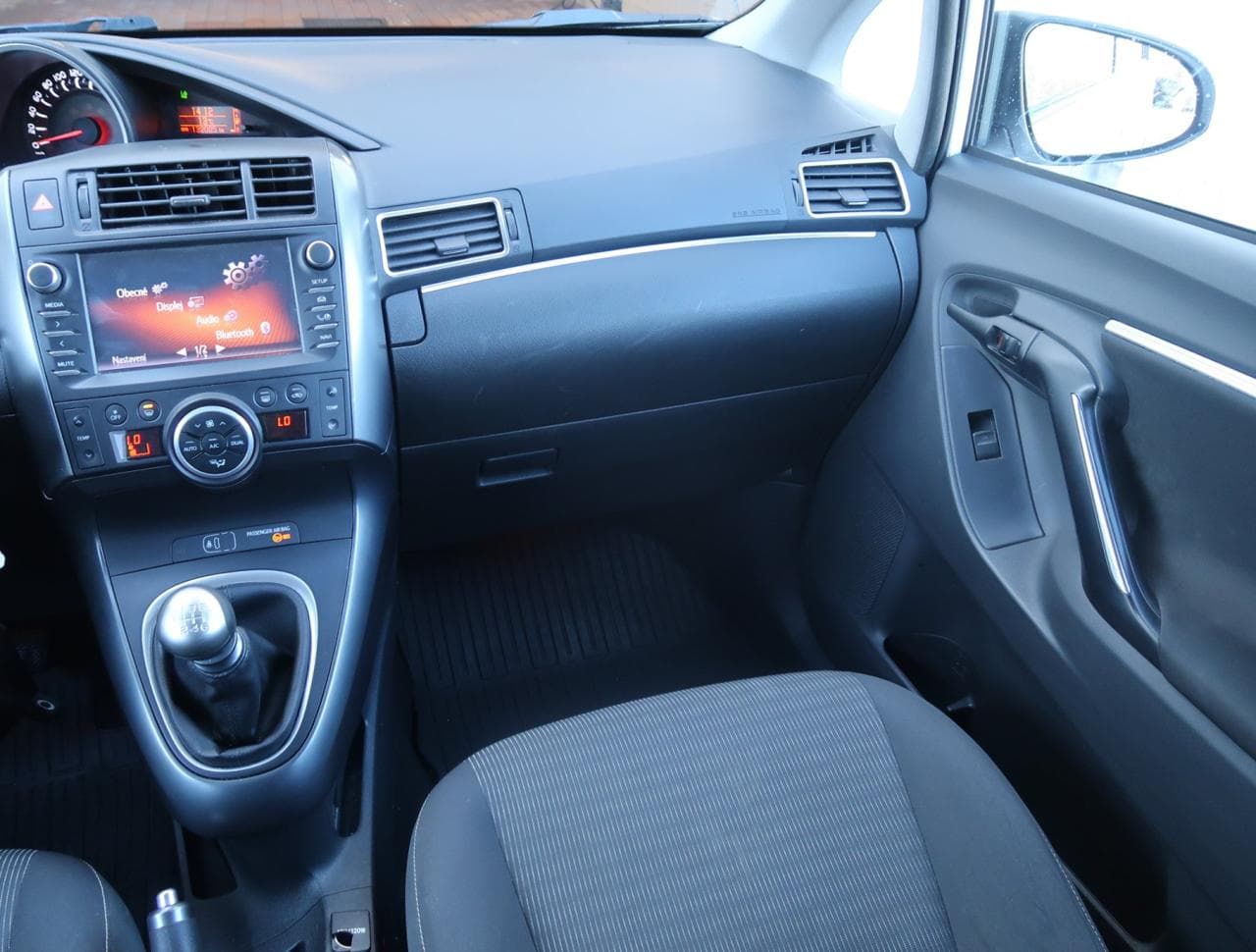 2016 Toyota Verso - 11