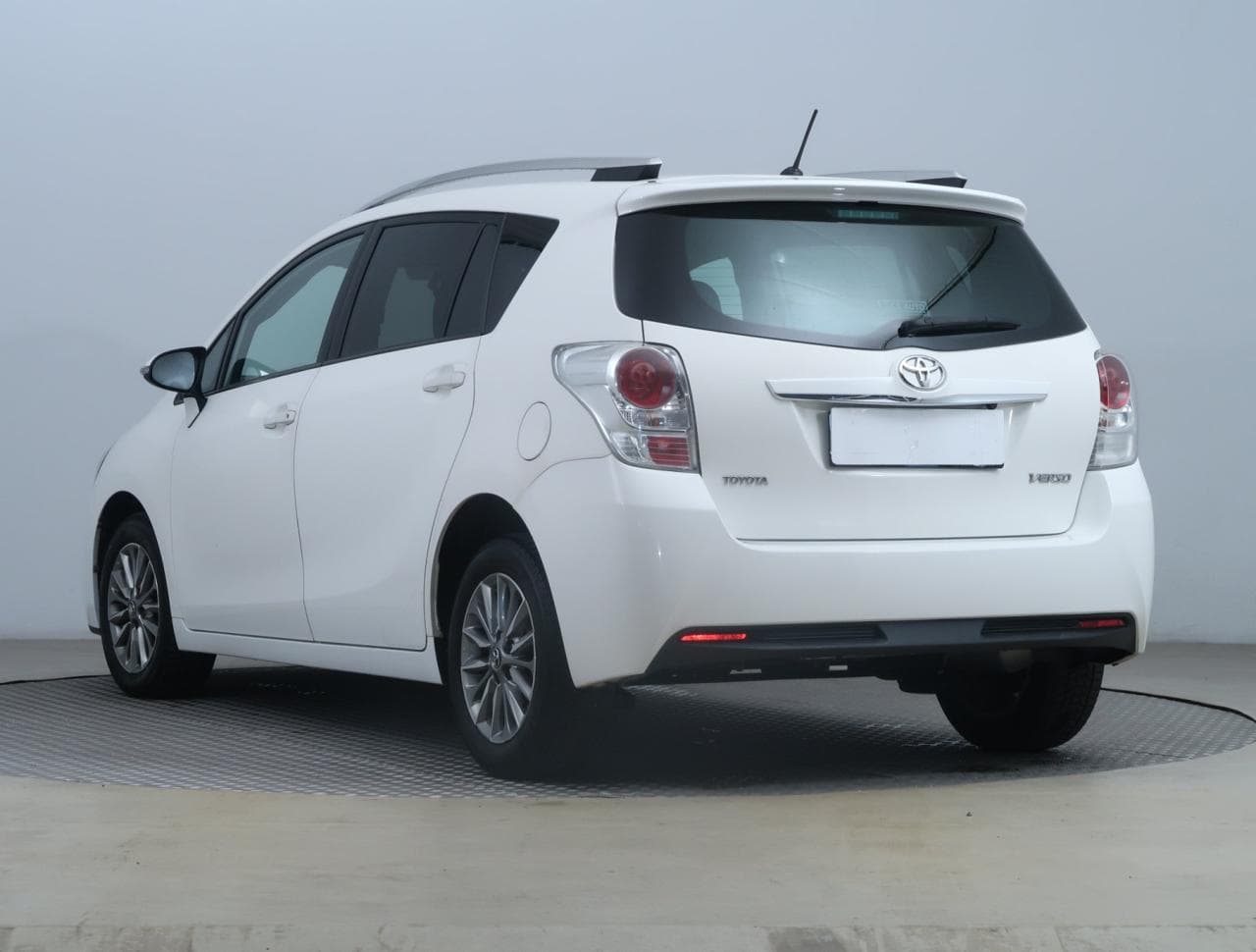 2016 Toyota Verso - 5
