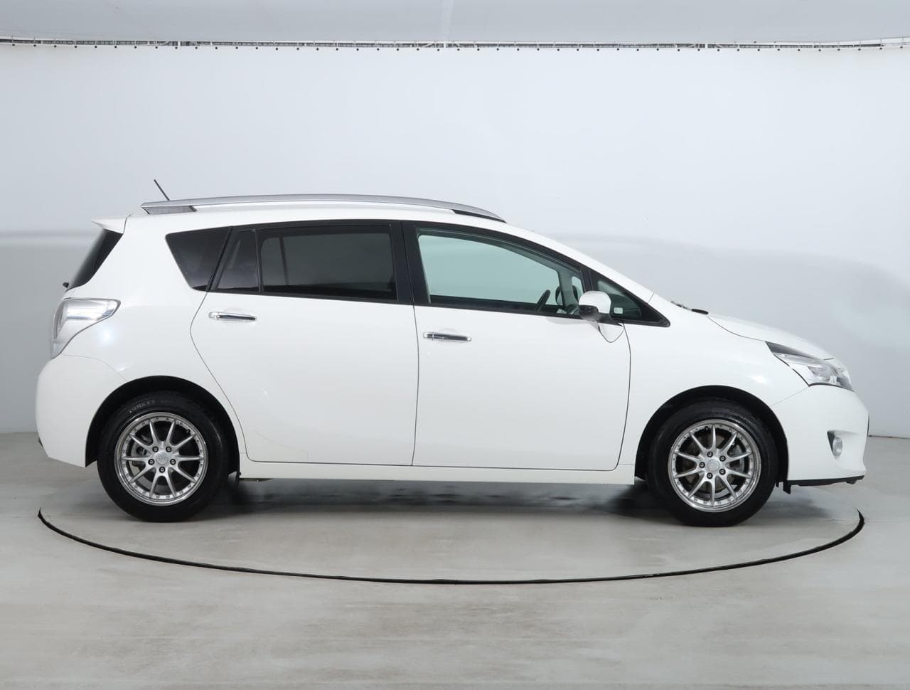 2013 Toyota Verso - 8