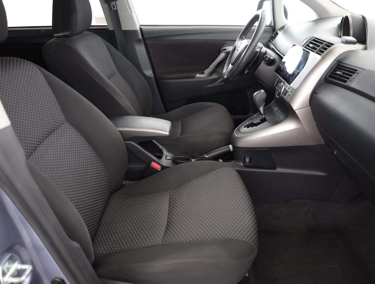 2010 Toyota Verso - 19