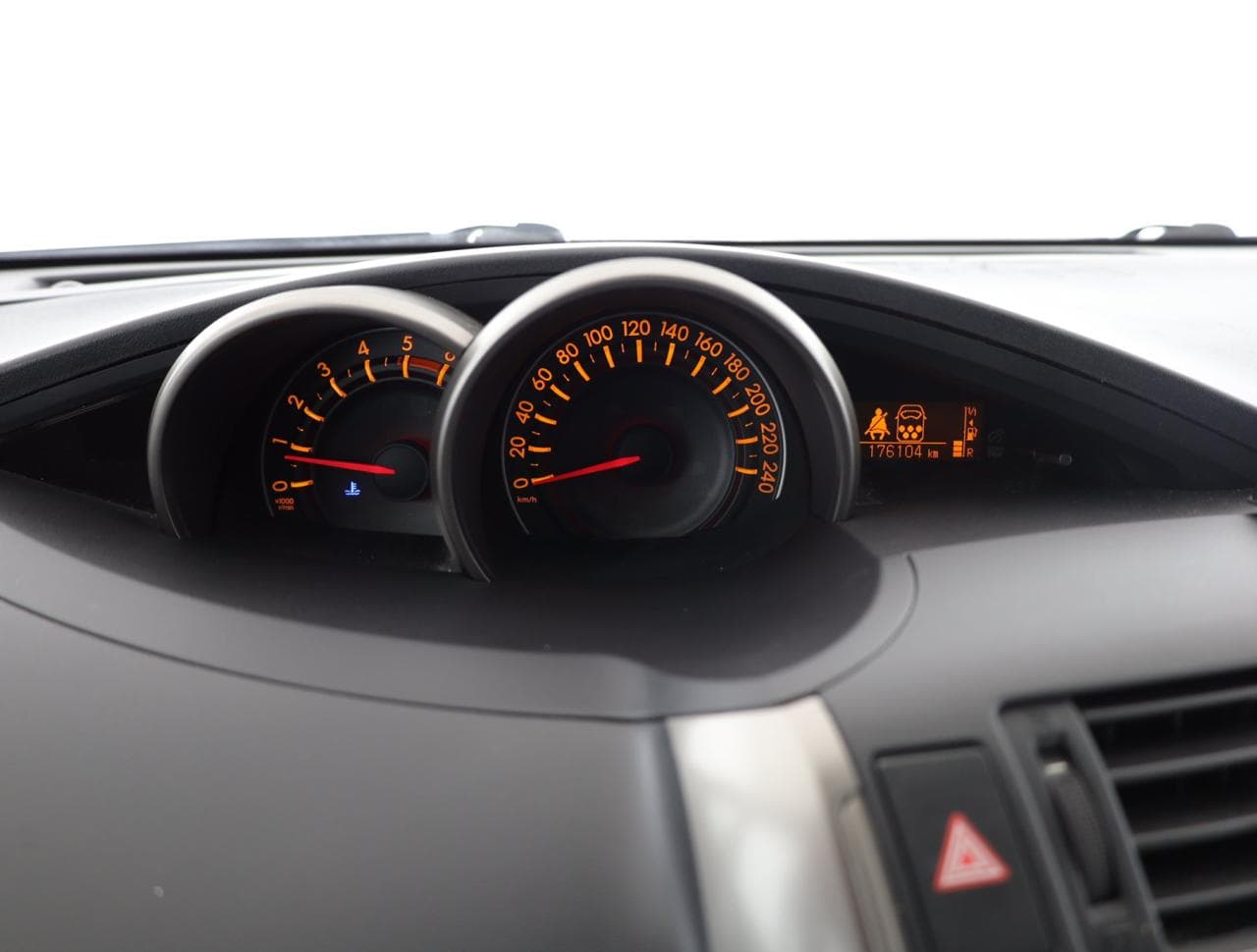 2010 Toyota Verso - 27