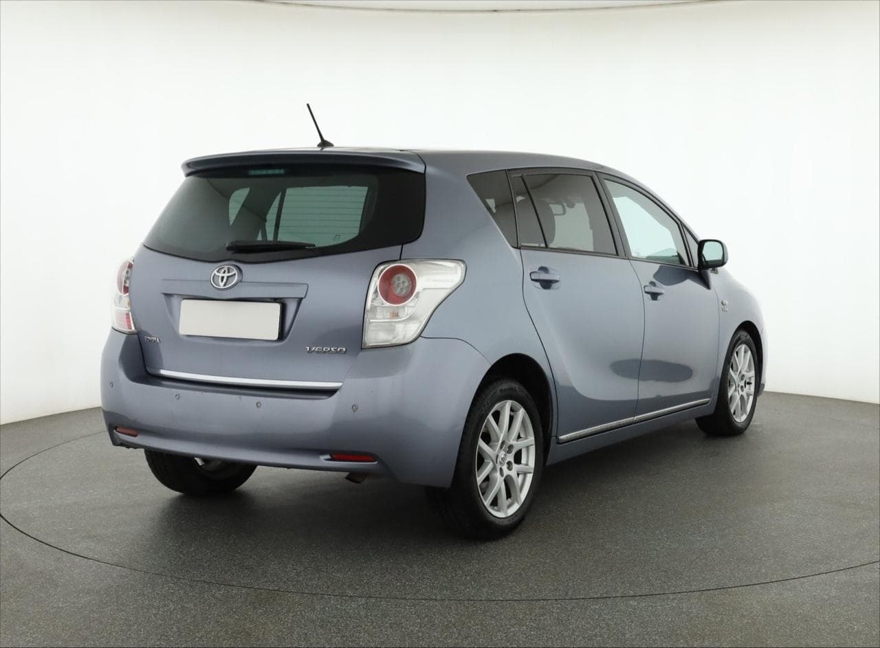 2010 Toyota Verso - 13