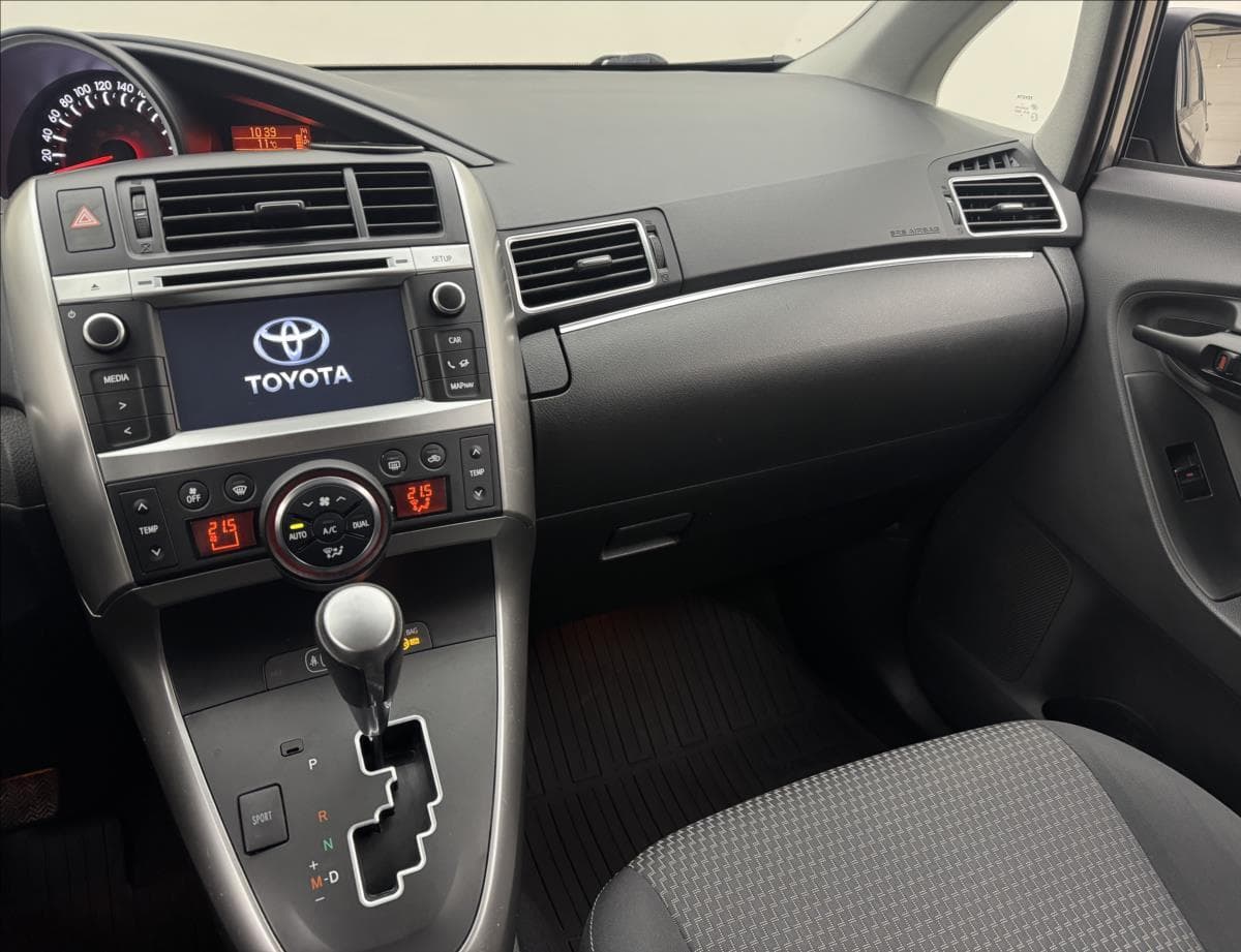 2014 Toyota Verso - 33