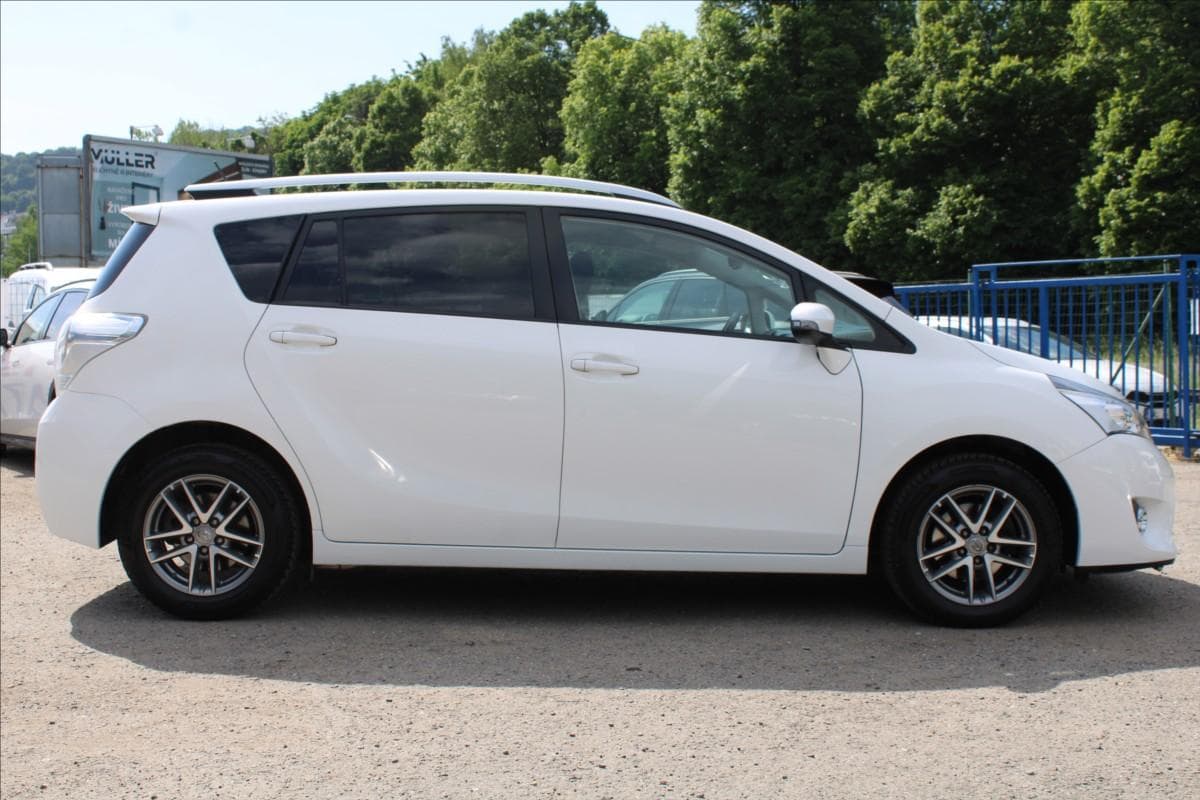 2015 Toyota VERSO - 4