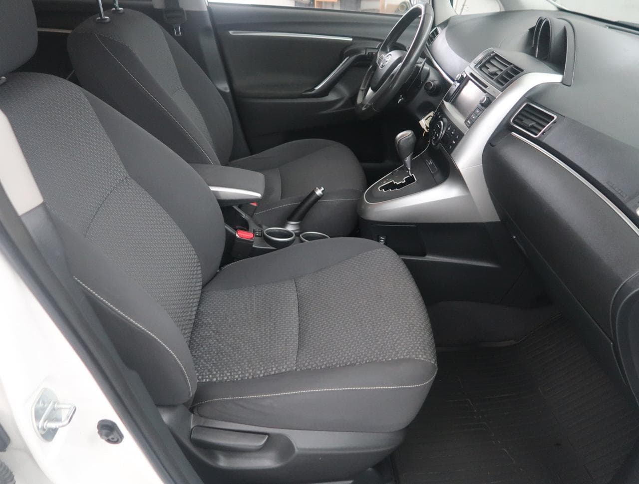 2013 Toyota VERSO - 21