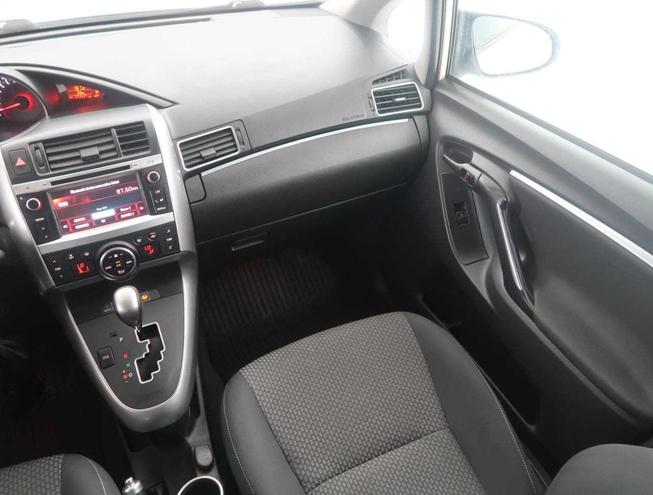 2013 Toyota VERSO - 19