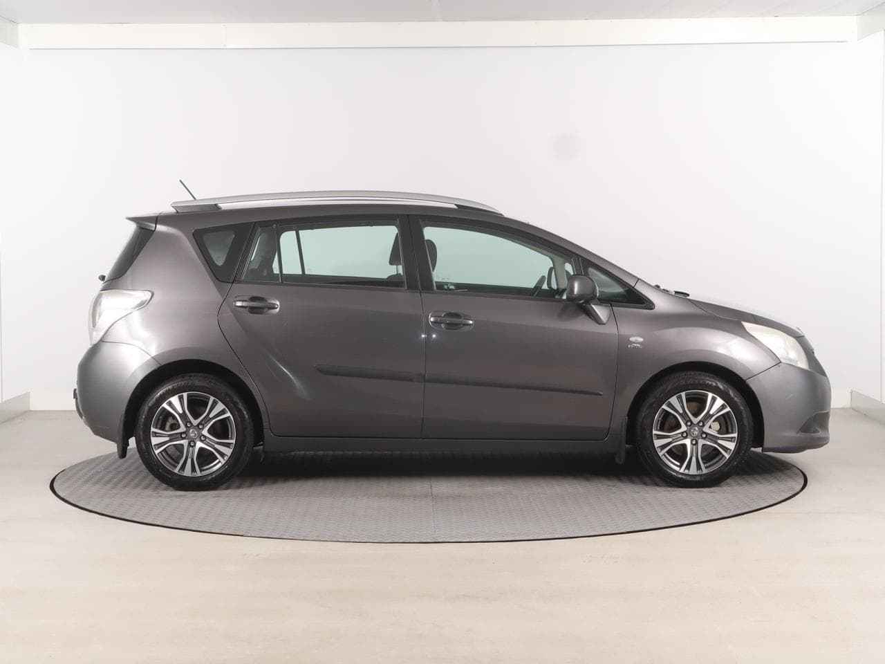 2011 Toyota VERSO - 8