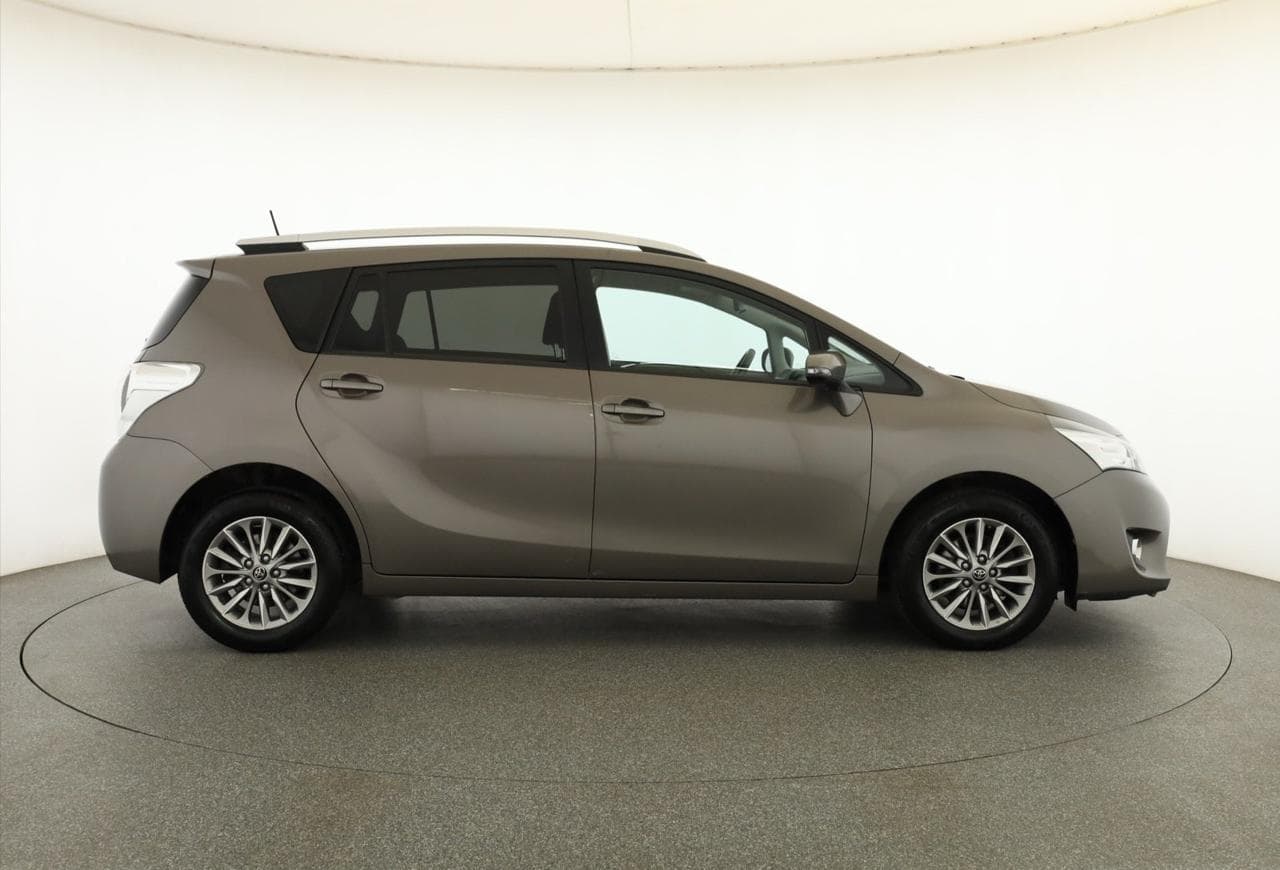 2017 Toyota VERSO - 8