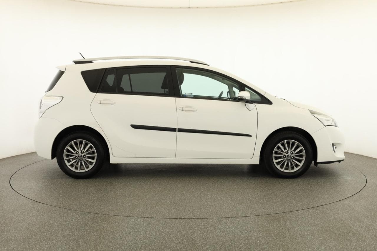 2015 Toyota VERSO - 8