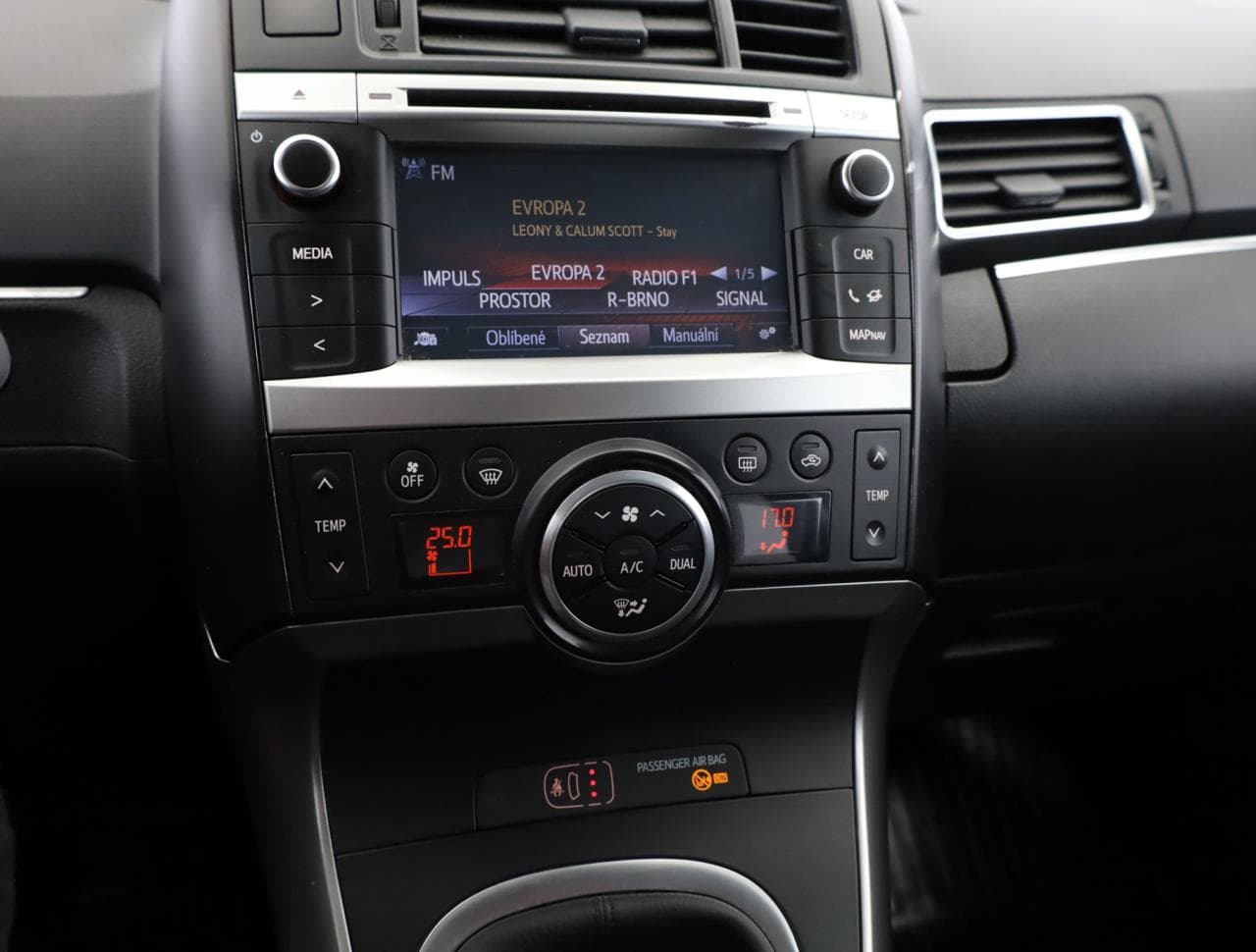 2015 Toyota VERSO - 16
