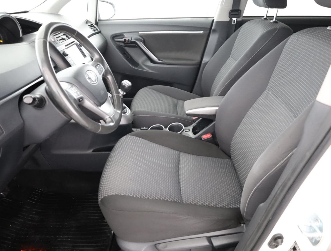 2015 Toyota VERSO - 13