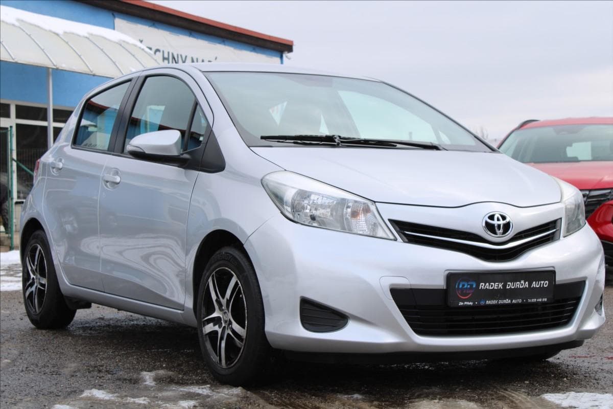 2012 Toyota YARIS - 3