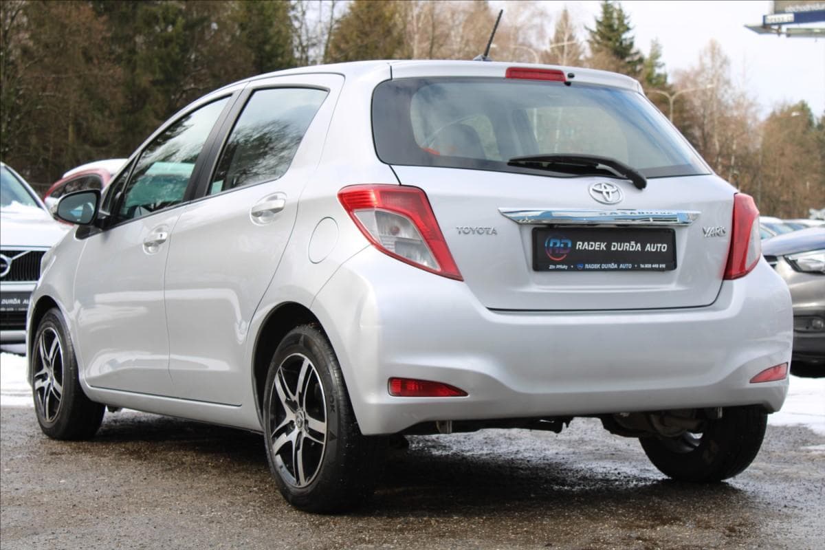 2012 Toyota YARIS - 7