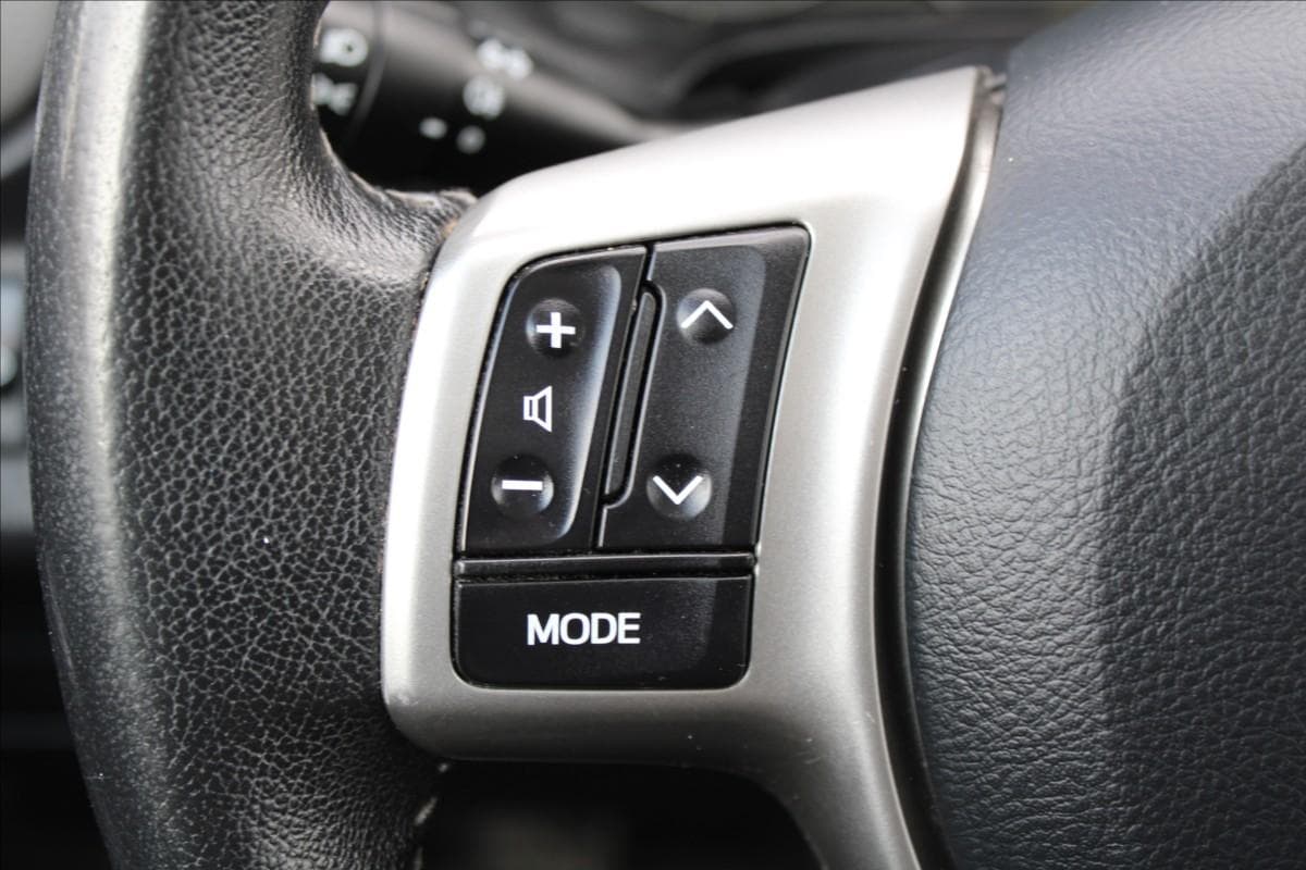 2012 Toyota YARIS - 15